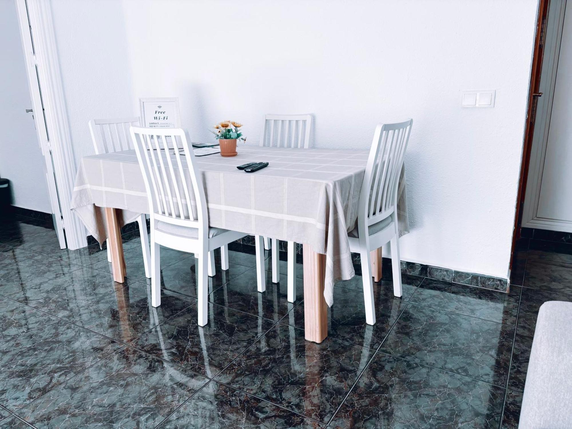 Aperol Apartment Малага Экстерьер фото